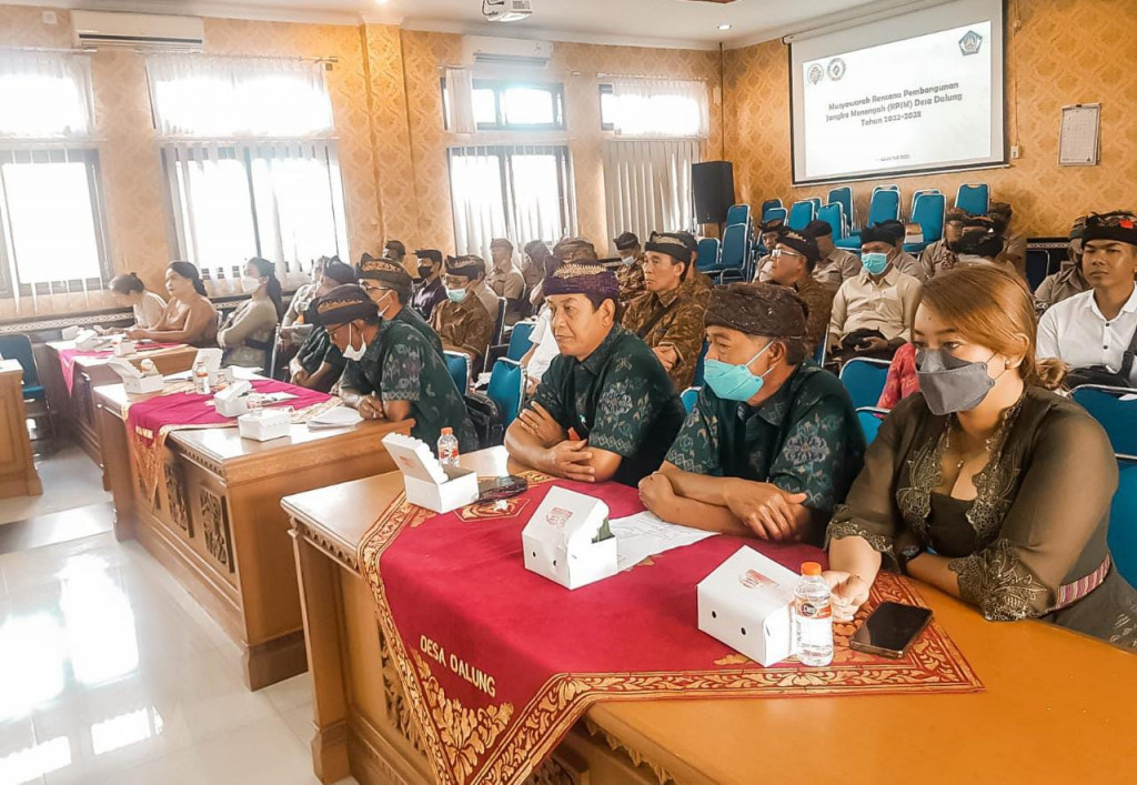 Sinergitas Bersama dalam Musyawarah Desa Pembahasan dan Penetapan Rancangan RPJM Desa Dalung